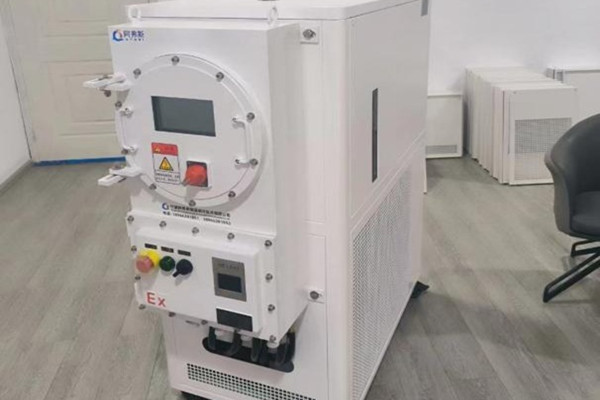 上海某化工企業(yè)購買的CT4防爆制冷控溫系統(tǒng)已出廠