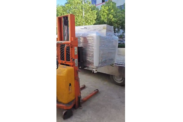 -150℃超低溫冷凍機(jī)設(shè)備現(xiàn)場實拍及出廠發(fā)貨視頻