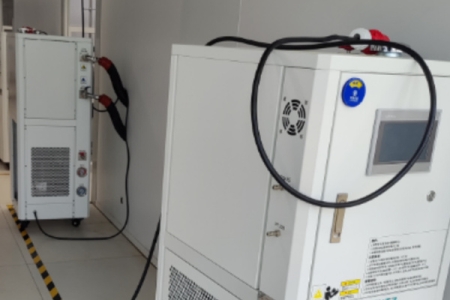 油加熱控溫設(shè)備是如何控溫的？